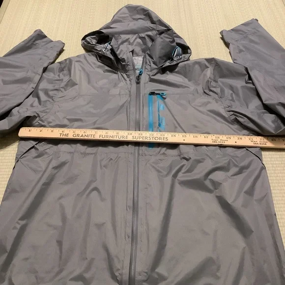 Yeti Gray Windbreaker Women’s Size Large - Picture 4 of 7